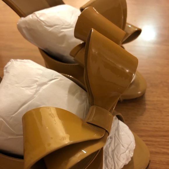 Valentino High Heels (Bow) - Picture 4 of 4